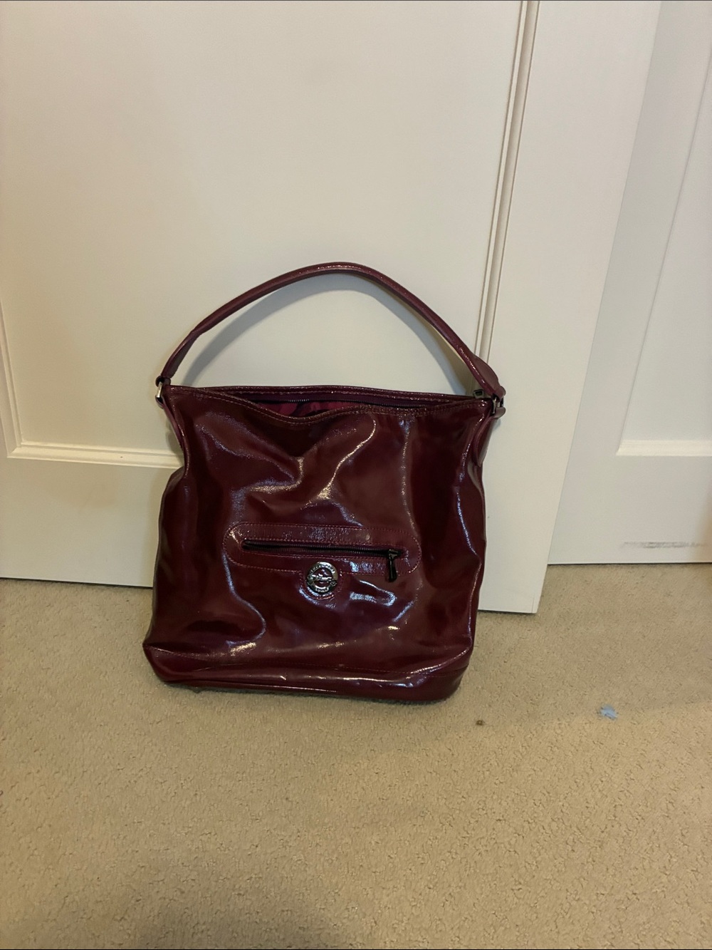 Longchamp Women’s Patent Leather Shoulder Bag - Burgundy👝
